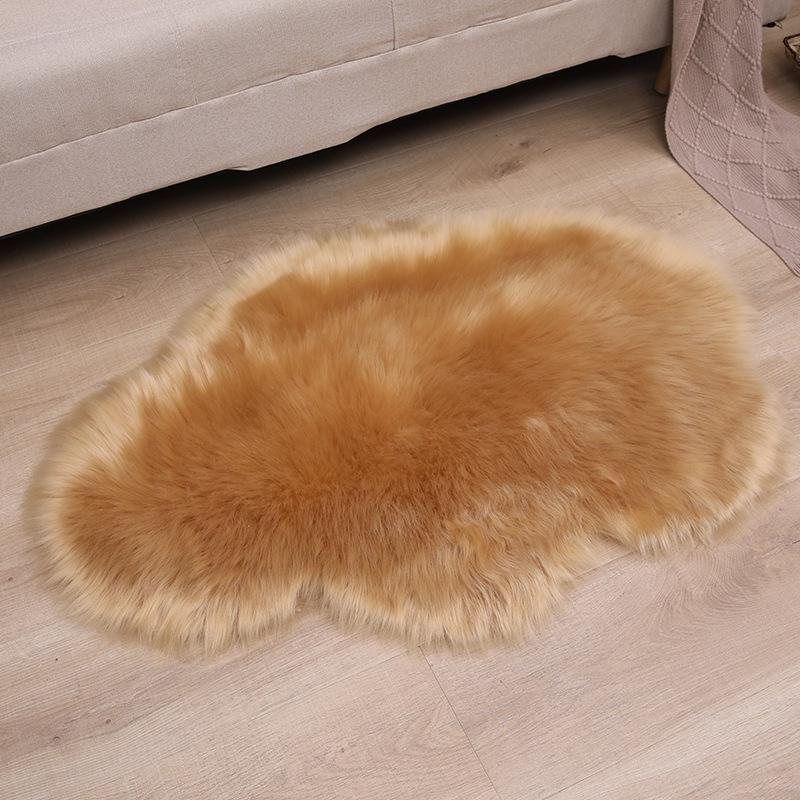 Cloud-Shaped Long Pile Rug for Bedroom or Living Room - Cute, Luxurious, and Machine Washable