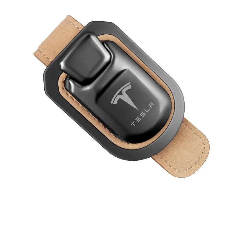 

Car Sticker 2025 New Tesla Metal Car Sun Visor Leather Sunglasses Holder Car Glasses Clip Auto Accessories for Tesla model Y mod бежевий