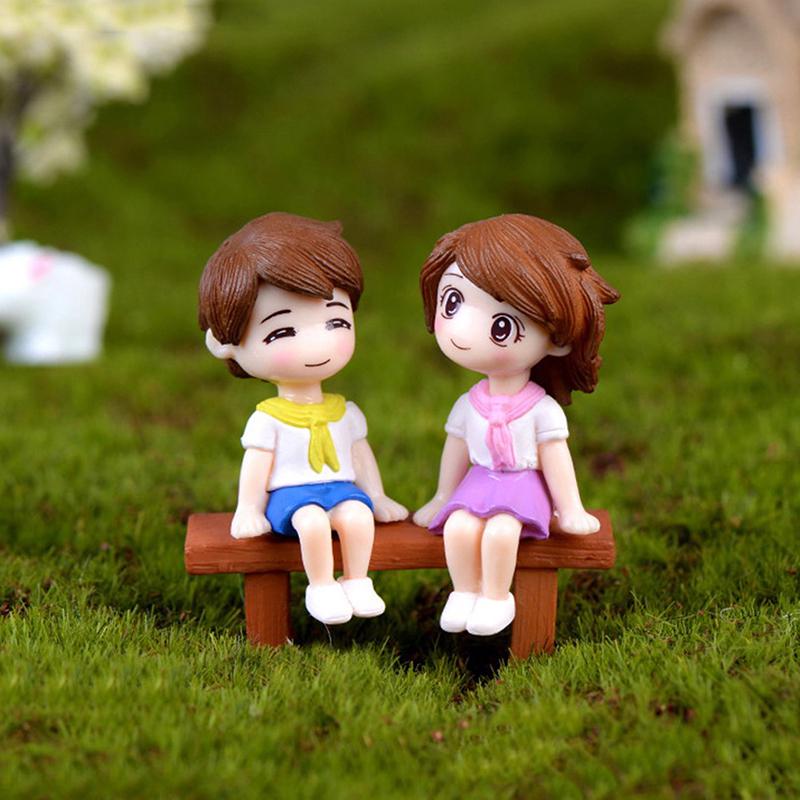 1Sada Sweet Couple Diy Miniaturní figurka Garden Deco Seat Micro Landscape