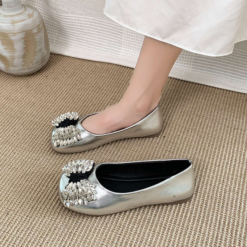 

Новые туфли для беременных на плоской подошве с неглубоким вырезом, такие как туфли дуду 40 серебряный