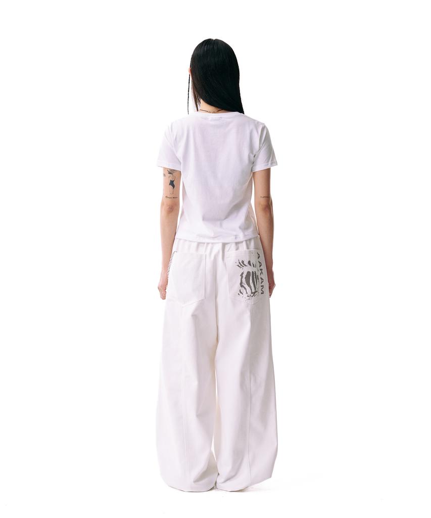 AAKAM Knee Pin-Tuck Printed Denim Pants (White)