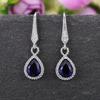 A pair of luxurious geometric elegant teardrop shaped female earrings, wedding engagement party jewelry accessories