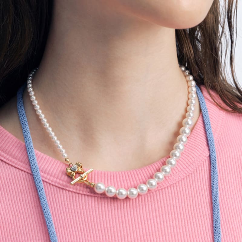 VINTAGE HOLLYWOOD Tiny Ribbon Pearl Necklace_VH2412NE001M