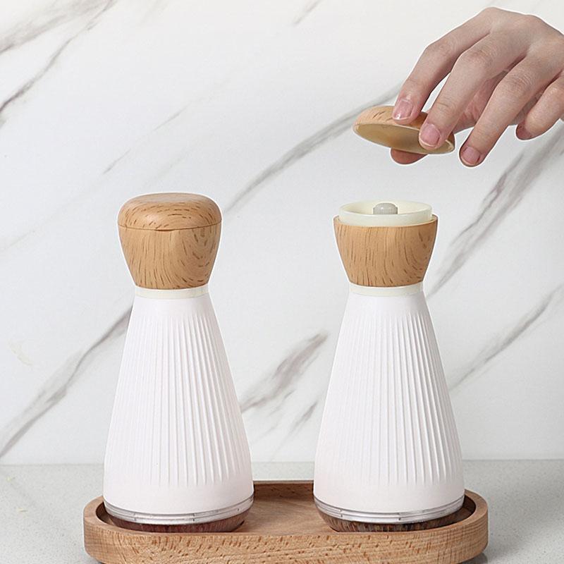 Manual Salt and Pepper Grinder Set Ceramic Grinder with Bamboo Stand Adjustable Coarse Salt and Pepper Mills Kitchen Gadgets