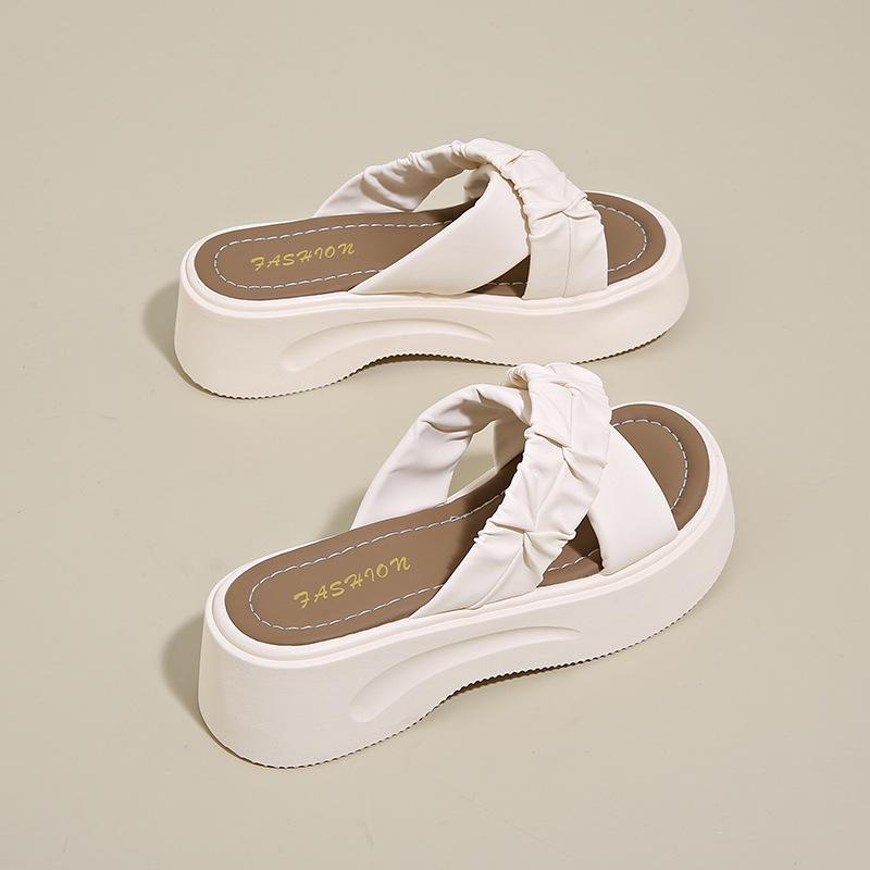 

thick-soled beach slippers women s fashion versatile 2025 new casual summer wear soft-soled muffin one-word sandals women 40 бежевий