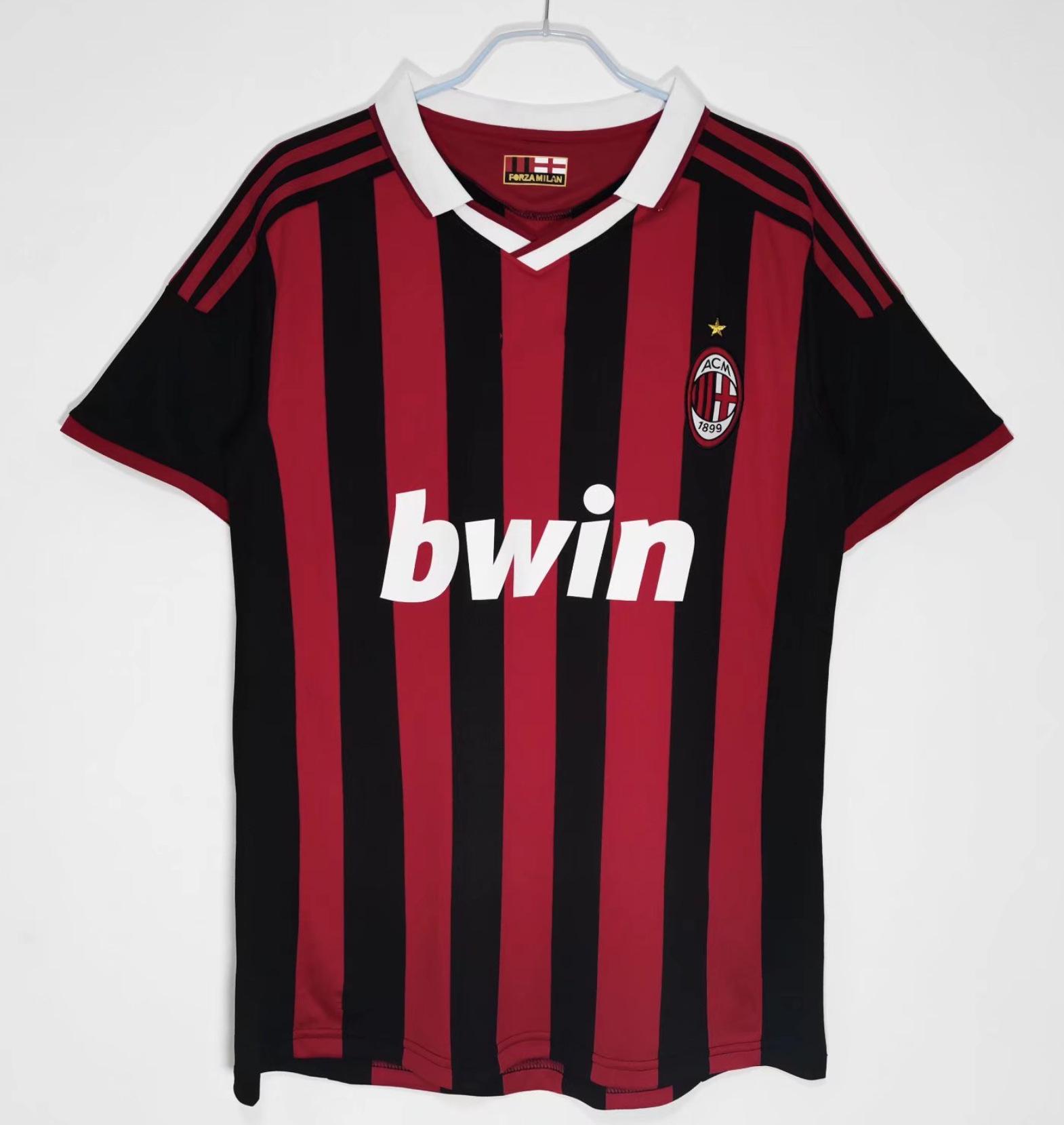 

Ретро футбольна форма AC Milan 06/07 Домашня - Футболка зі зірковим принтом Kaka 09/10 S