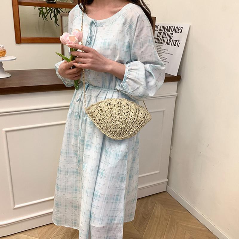 The Vintage Seashell Shape Handwoven Straw Shoulder Bag Summer Beach Handmade Chain Hollow Out Crossbody Bag AVE