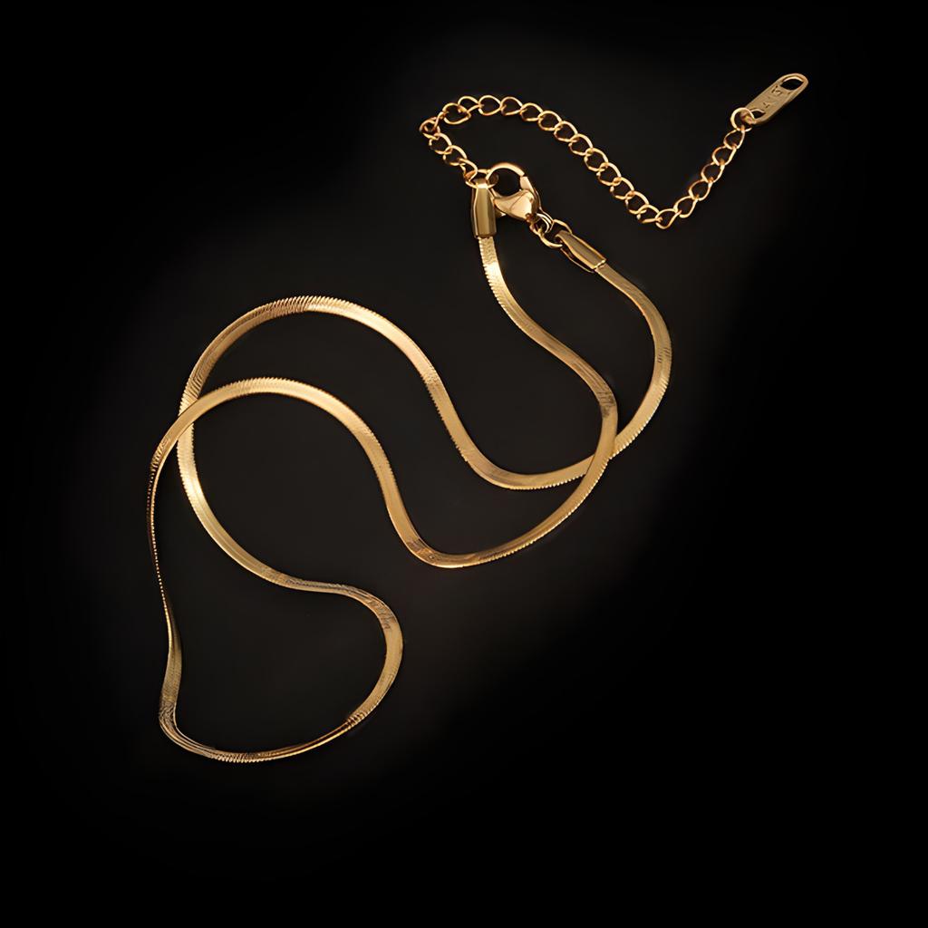 Temperament New Flat Snake Bone Chain Necklace Female Ins Tide Cold Wind Personality Retro Collarbone Neck Chain
