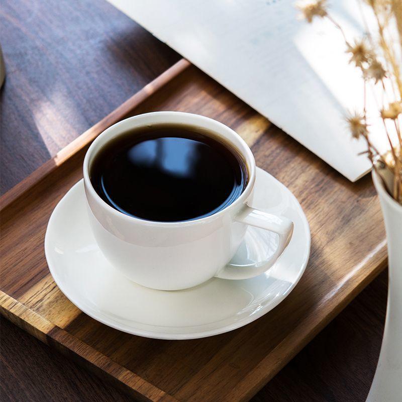 Bone china coffee cup and saucer set, high-end exquisite English-Italian latte latte flower cup, pure white markup cup.