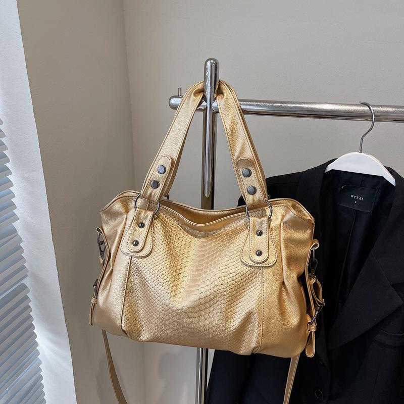 Retro European & American Shoulder Bag: Versatile, Stylish, Casual Handbag for Everyday Commute