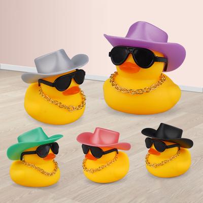 Chapéu de cowboy, pato amarelo com óculos de sol, brinquedos de banho fofos para crianças, decoração de piscina flutuante, sem BPA, decoração de painel de carro