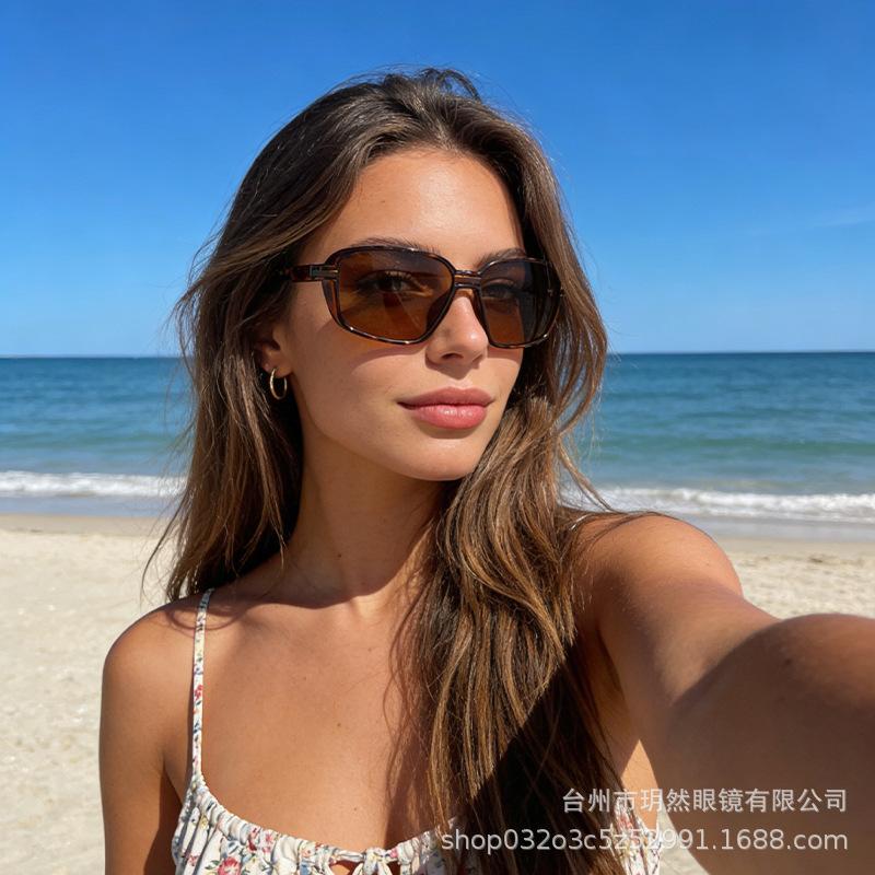 New European and American square sunglasses women's INS personalized fashion light luxury versatile street sunglasses UV protection outdoor
