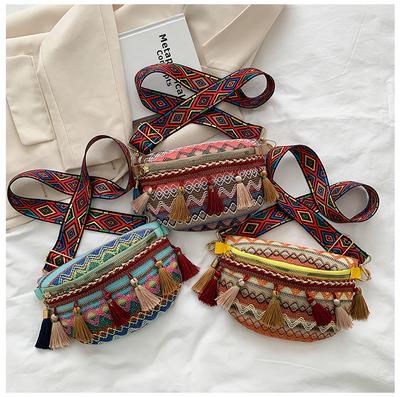 Styl boho saszetka na talię dla kobiet Vintage Tassel torba na klatkę piersiową regulowany szeroki pasek piterek damskie torby na ramię torba Crossbody