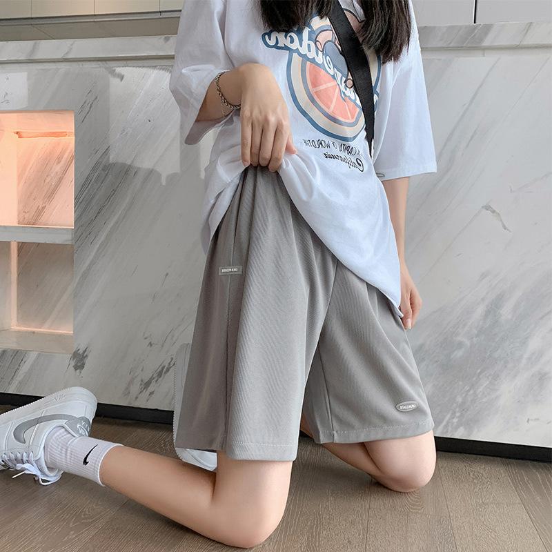 

Maternity shorts summer thin outer wear ice silk wide-leg pants do not restrain the stomach loose pregnancy support sports casual pants plus size【suitable for 55-67.5kg 】 сірий колір