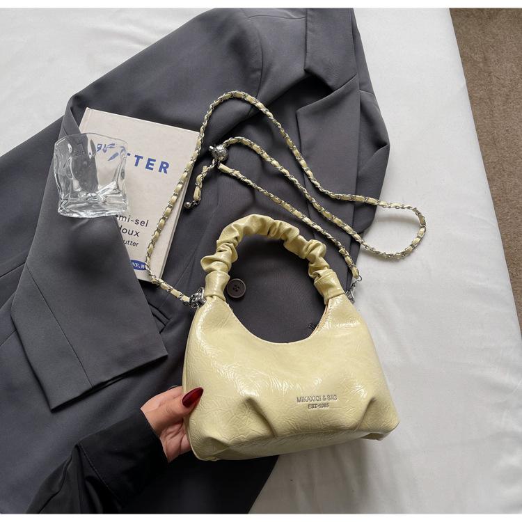 

2025 summer new trend fashion pleated dumpling bag women s foreign style light luxury versatile casual shoulder messenger bag