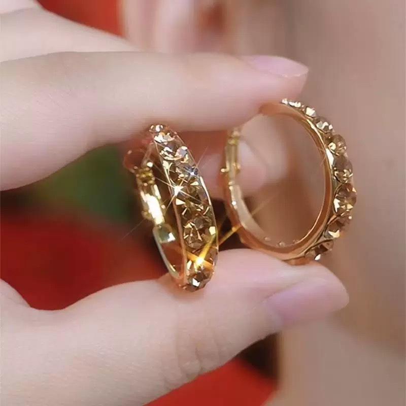 

Ultra-glossy Water Droplet Hoop Earrings for Women - Vintage and Fashionable Ear Accessories That Are Versatile and Suitable for All Occasions. золотой