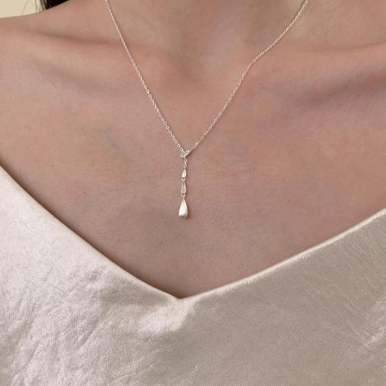 Drop Charm Necklace Women String of Water Drops Pendant Necklace Sparkling Rhinestone Dainty Necklace Gift for Her Wife