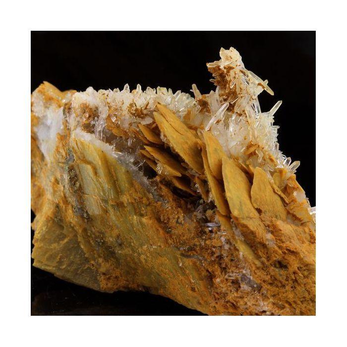 Sidérite, Quartz, Pyrite 249.4 carats