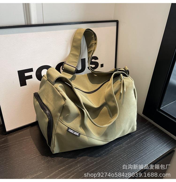 

Casual lightweight tote bag women s 2025 new fashionable and versatile crossbody bag large capacity simple commuter shoulder bag