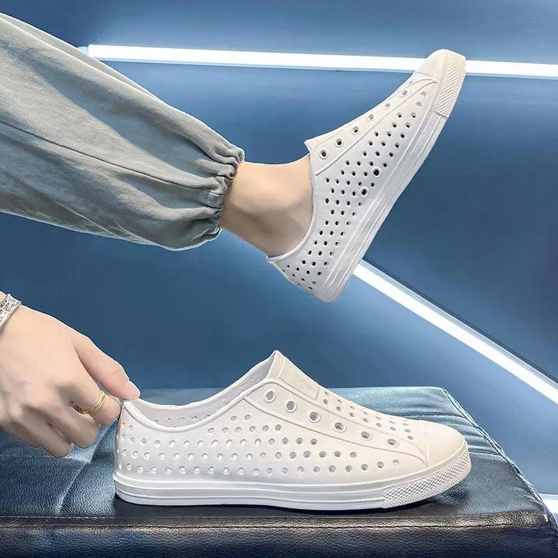 Mote Utendørssko for Menn Strand Stilig Farge Sommer 2025 Høy Kvalitet Pustende PVC Voksen Rabatt Casual Ny Mote Herresandaler