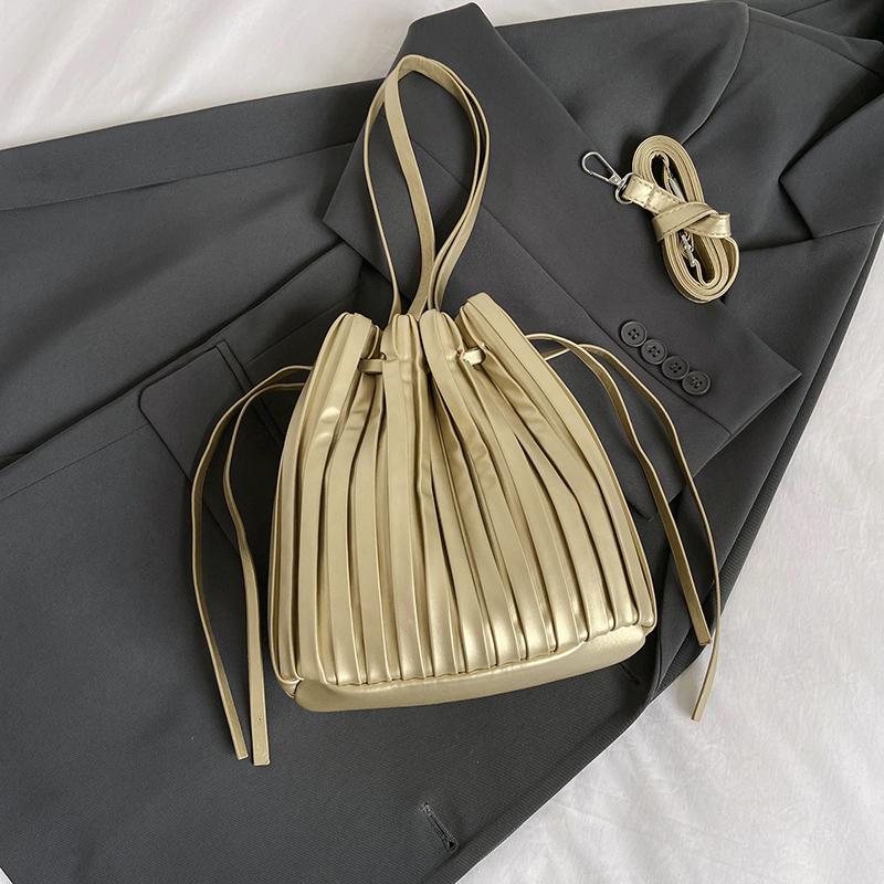 

7 Colors Pu Leather Crossbody Bags For Women Brand Designer Strip Pleated Handbag Ladies Bucket Shoulder Bag Fashion Clutches 30cm))