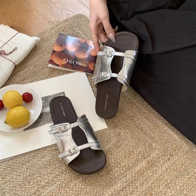 Flat-bottomed slippers one-word slippers double-buckle women's shoes 2025 summer new outer wear beach French versatile cool slippers