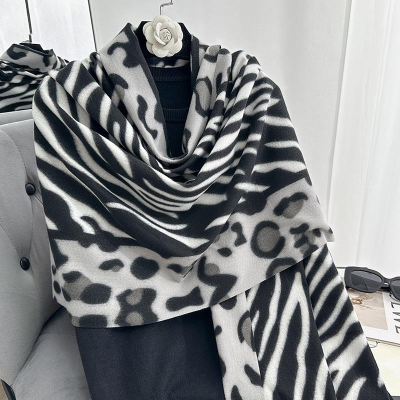 Autumn Winter Women Knitted Scarf Headscarf Lady Casual Retro Leopard Print Tassel Warm Scarve Mujer Foulard Long Wrap Shawl New