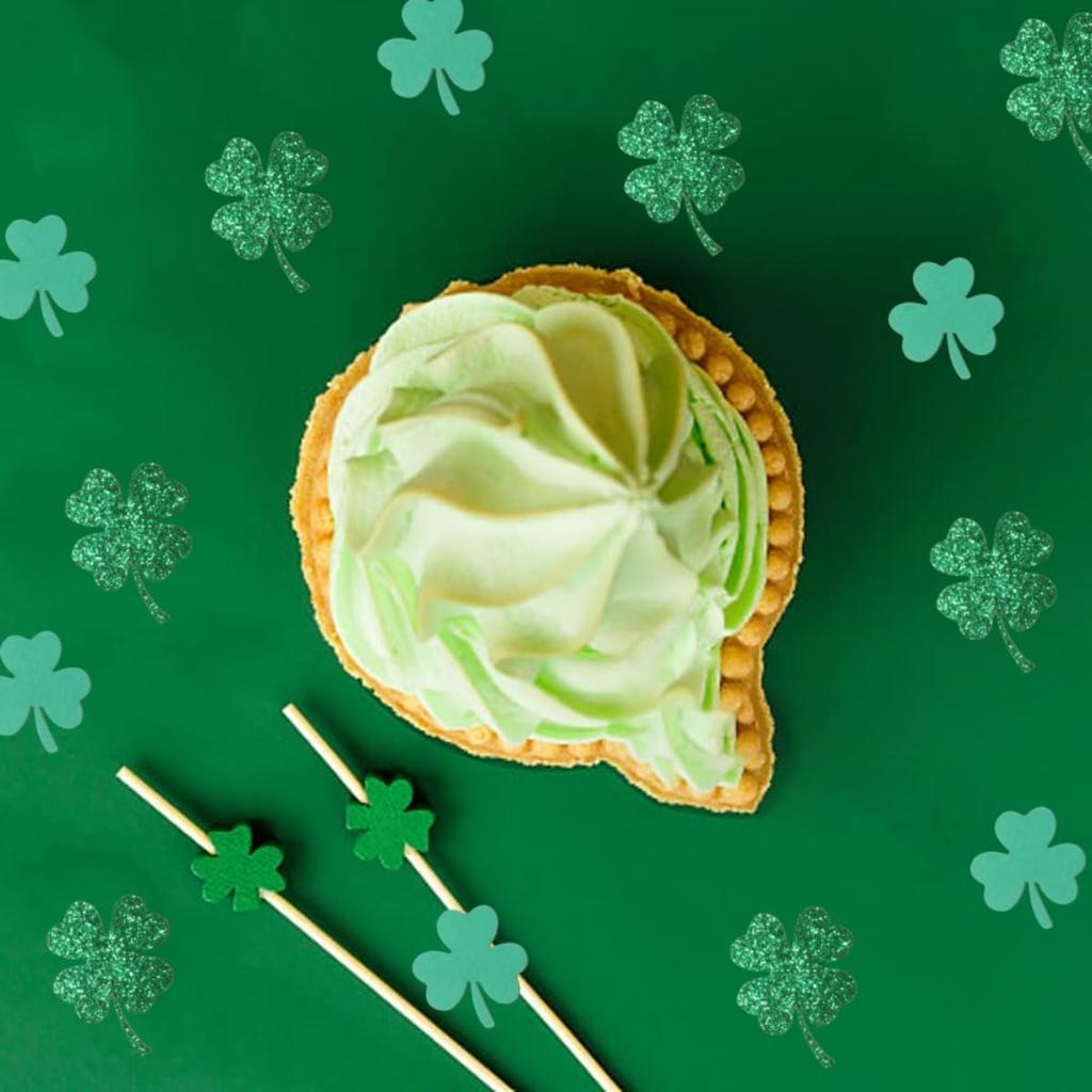 St Patricks Day Confetti for Table, Green 4 Leaf Clover and Shamrock Confetti for St Patricks Day Party Decorations, 380PCS