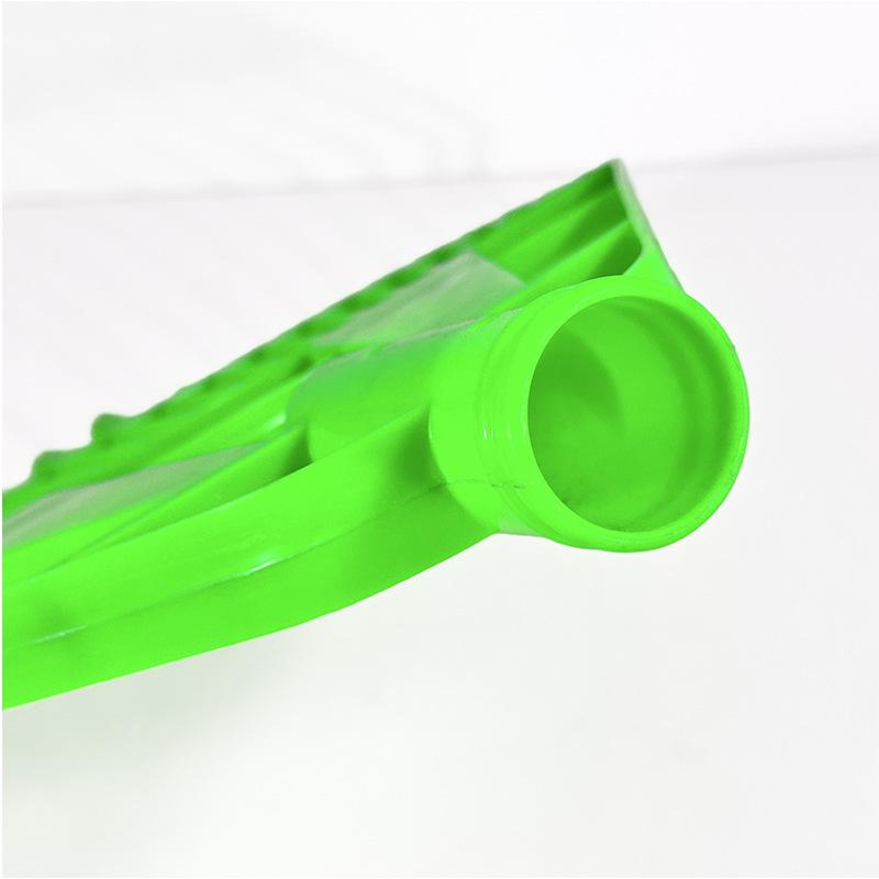 24-Tooth Plastic Garden Rake for Leaves and Grains