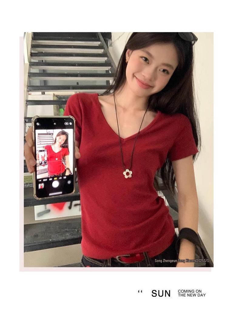 Dopamine Red V-Neck Straight-Shoulder Slim Women’s T-Shirt - Summer 2025: Sweet & Spicy Style