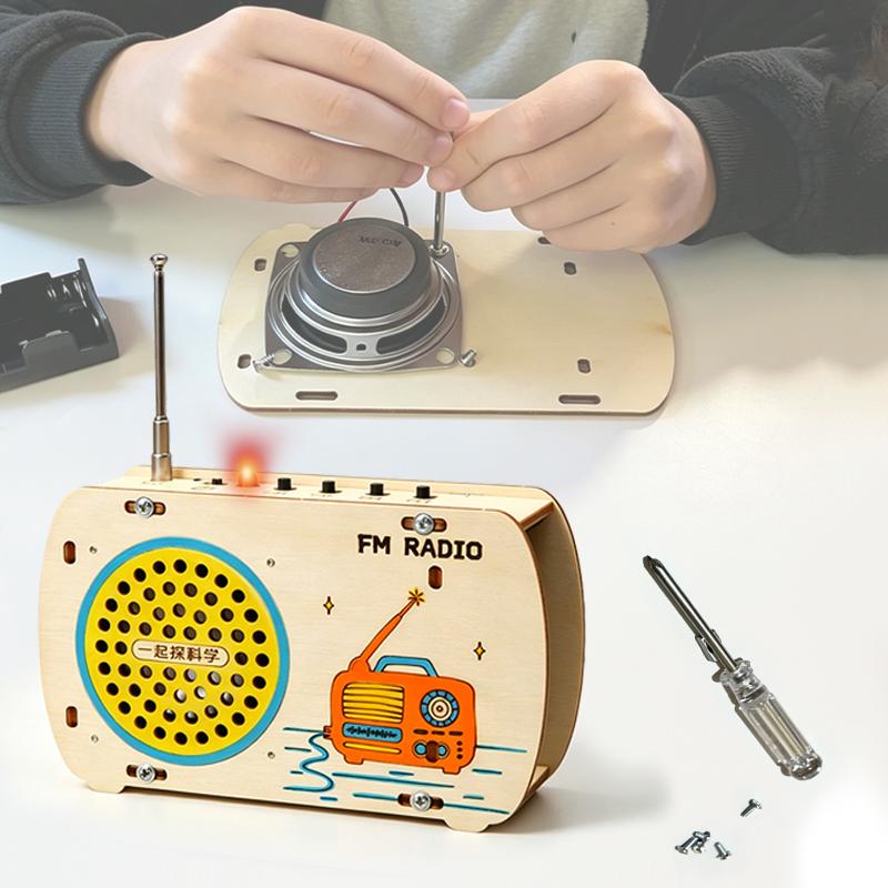 Kit Radio en Bois Bricolage Rétro FM Éducatif STEM Jouet de Construction Kit d'Expérience Scientifique Puzzle 3D Artisanat Cadeau d'Anniversaire Pour Enfants Adolescents