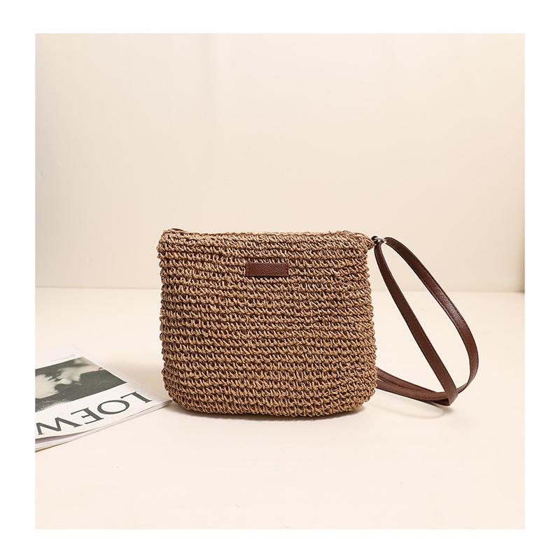 Trendy Medium-sized Straw Woven Bag For Everyday Stylish Outfits Urban Minimalist Style
