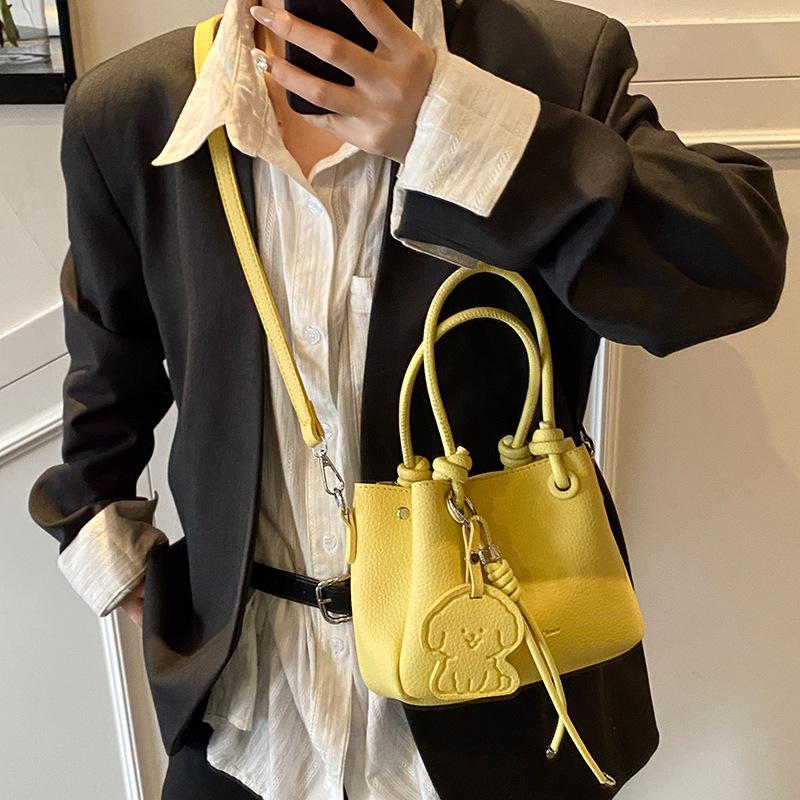 Portable Commuter Bag Women's New Fashion Versatile Messenger Bag