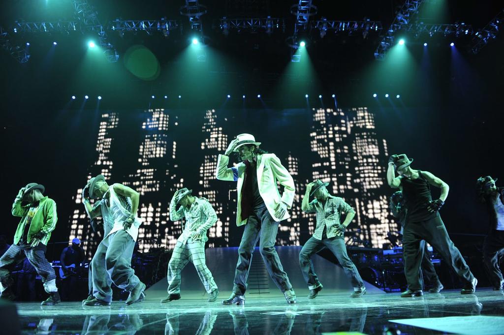 Michael Jackson THIS IS IT Booklet [Amazon Exclusive] (Steelbook Edition/Limited Edition/Special Included) [Blu-ray]