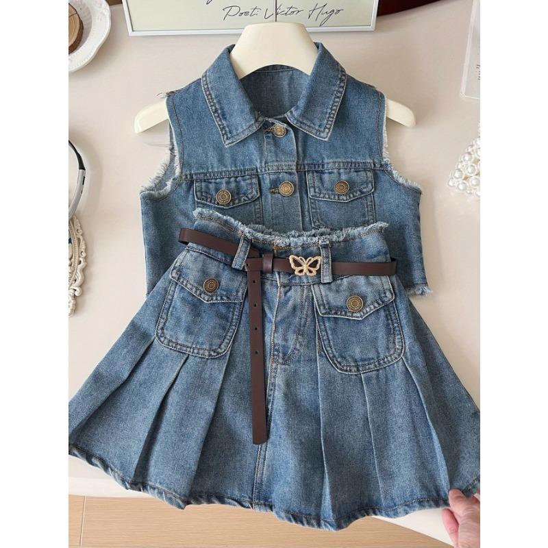 A Cute Two-Piece Set for Girls Featuring A Denim Vest and A Pleated Skirt  for Outdoor