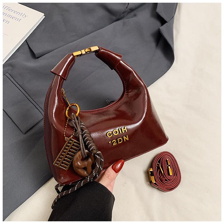 

Simple and fashionable shoulder bag women s autumn and winter new niche trend high-end casual versatile messenger bag бордовый