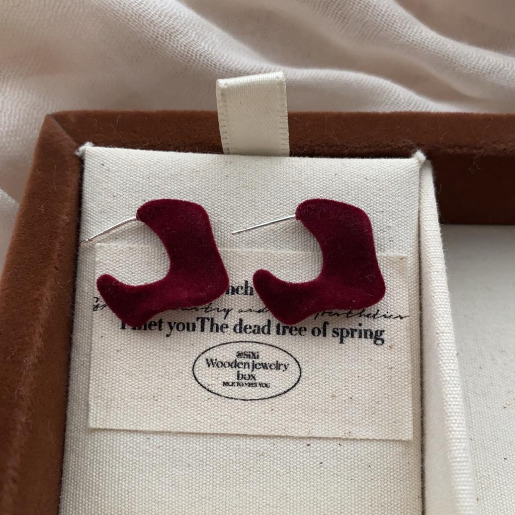 Vintage Suede Stud Earrings Ankola Red Temperament High-End Autumn And Winter French Versatile Atmosphere Earrings