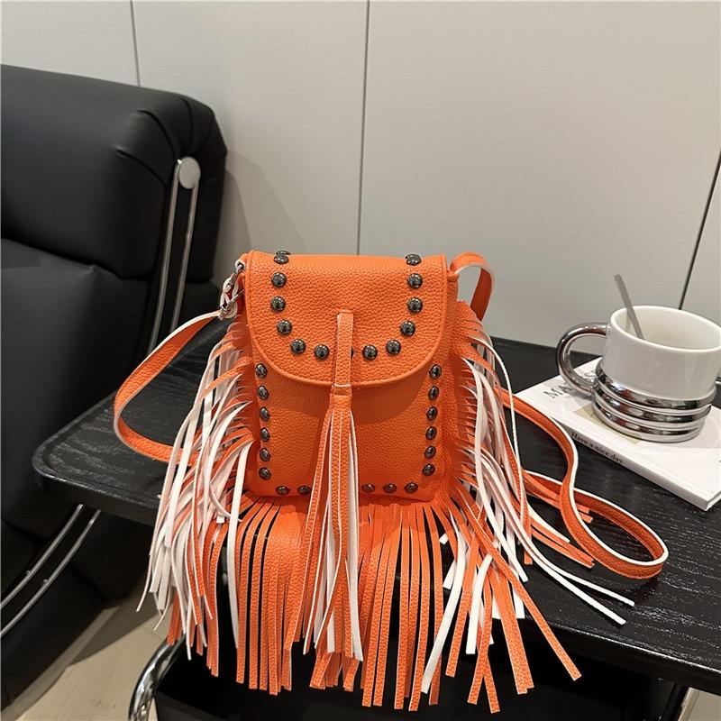 New Tassel Bag Retro Personalized Rivet Shoulder Messenger Bag Versatile Small Bag Women's Shoulder Bag