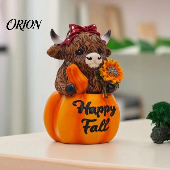 Autumn Harvest Pumpkin Decor Highland Cow Ornament, Resin Desktop Figurine Decorations, Creative Thanksgiving Table Centerpiece for Home Theme