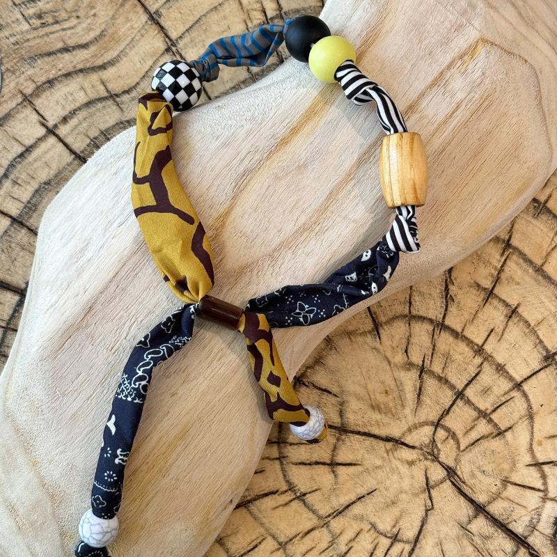 Love Pendant Patchwork Cloth Clavicle Chain Multicolor Wood Bead Necklace Ethnic Style Jewelry Accessories