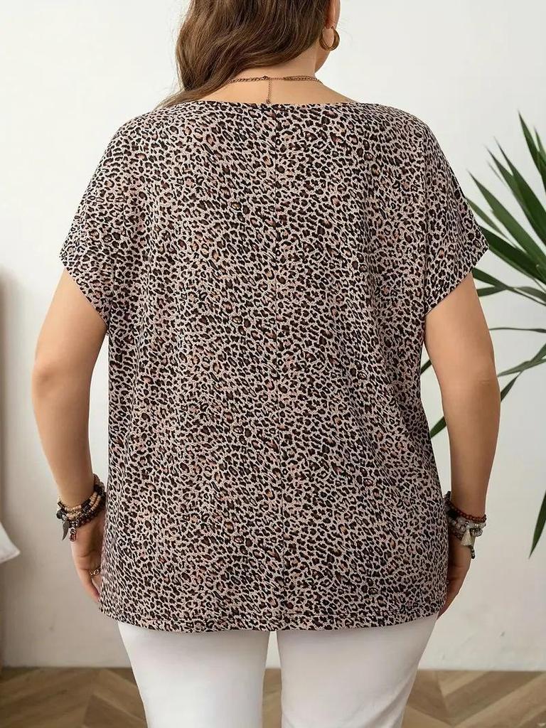 Plus Size Leopard Print V-neck Short Sleeve Loose Women's T-shirt (European & American Fashion)