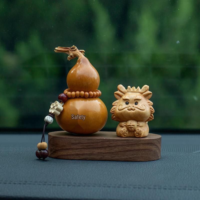 OLOMM Cypress Wood Zodiac Dragon Gourd Ornament