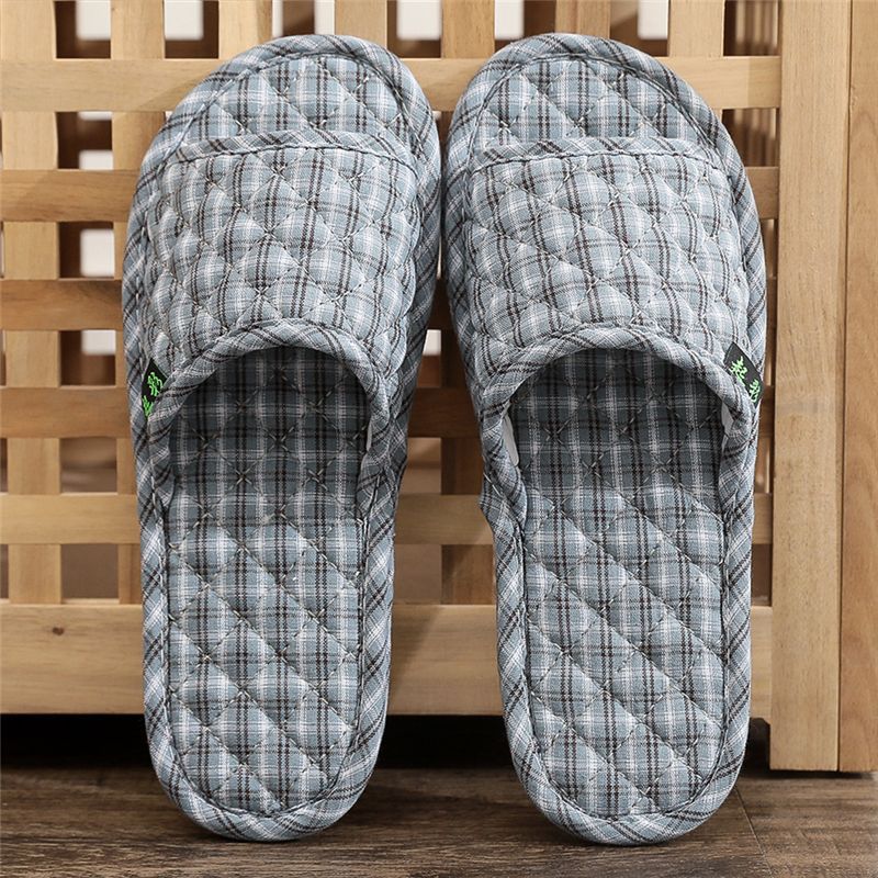 Cloth bottom slippers couple fresh and versatile home indoor silent silent does not hurt the wooden floor men's and women's four seasons
