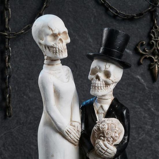 Skeleton Bride And Groom Figurine Gothic Resin Skull Wedding Couple Statue Gothic Desktop Sculpture for Day of The Dead Home Decor