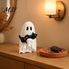 Süßes Harz-Ornament für die Heimdekoration Halloween-Ornament, Geist umarmt eine schwarze Katze Skulptur und Figur Einzigartige Figur, Eingangsbereich Schlafzimmer Auslage