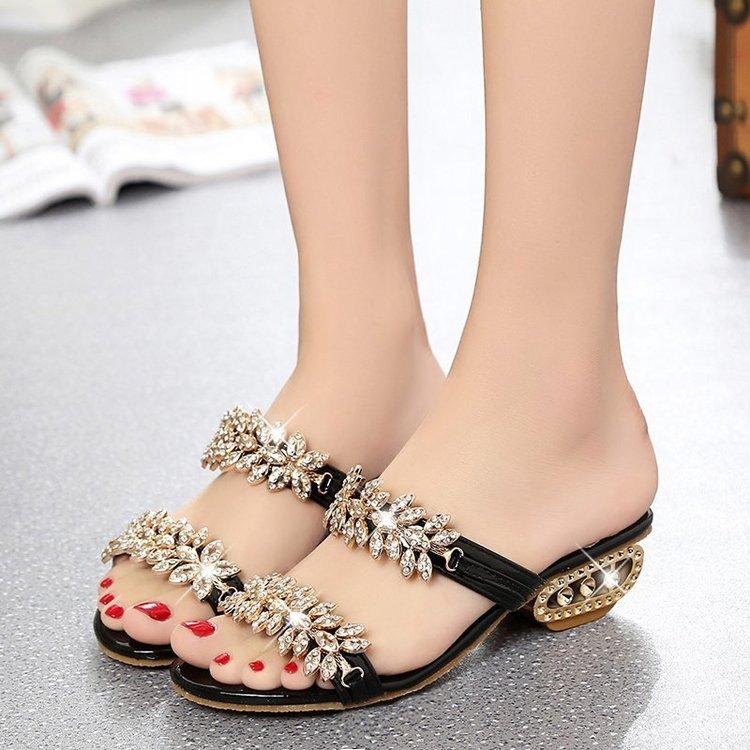 Fashion Slippers for Women Summer New Water Diamond Sandals with Middle Heel Rubber Slipper Women Shoe Flip Flops