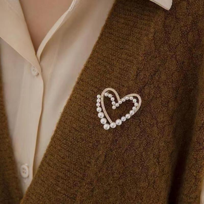 Pearl Butterfly Brooch High-end Small Fragrance Exquisite Luxurious Elegant Temperament 2023 New Trend Exquisite Brooch Pin