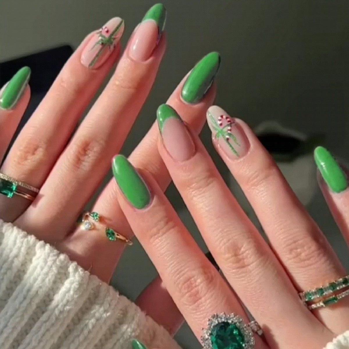 30-Piece Almond-Shaped Christmas Green French Style Wearable Nail Tips Glue Version