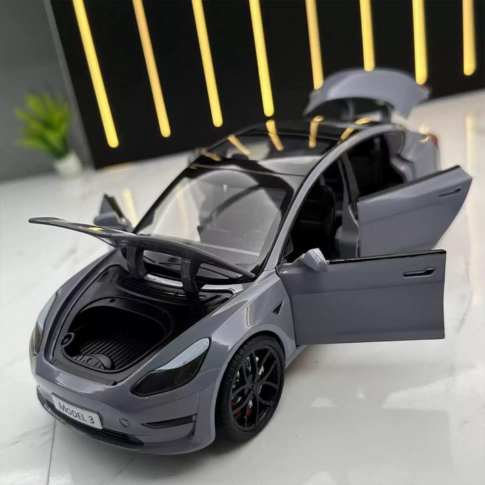 Tesla Model 3 1:Model auta na setrvačník, 24. měřítko, kovová slitina, bílý