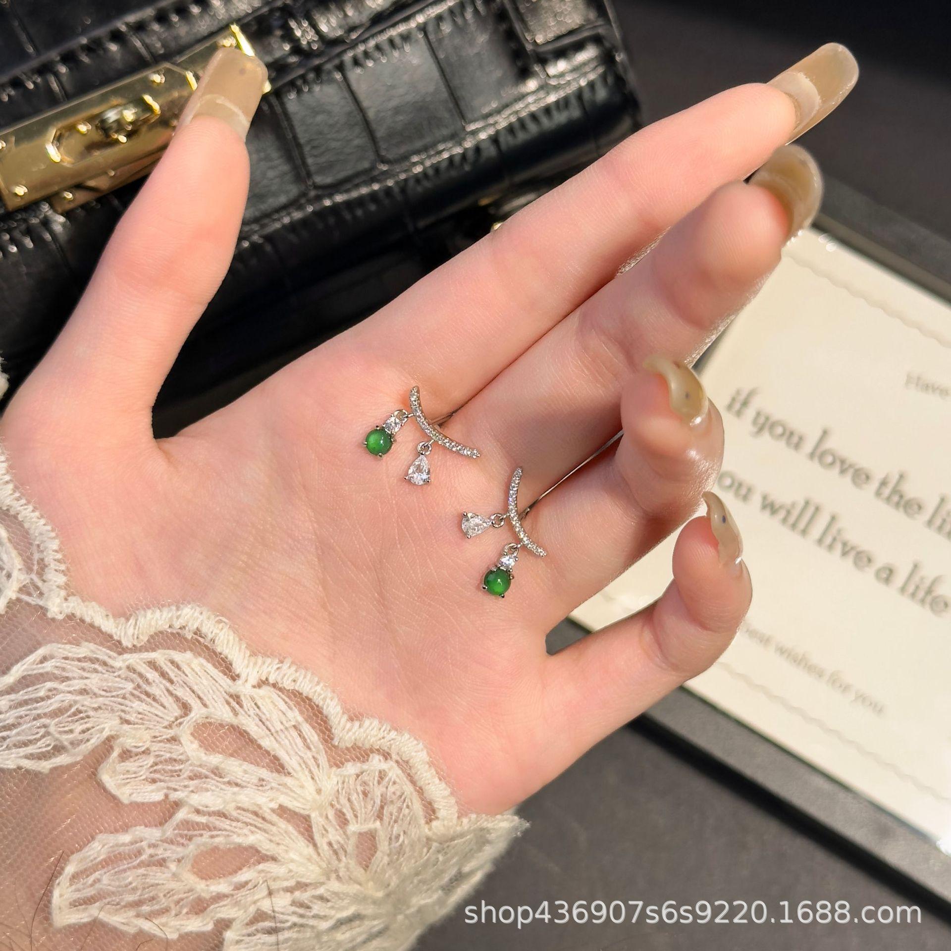 

Natural dangerous material green jadeite earrings s925 sterling silver inlaid stud earrings women s flash advanced light luxury personality 925 silver